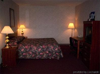 Sunflower Inn & Suites - Garden City Rum bild