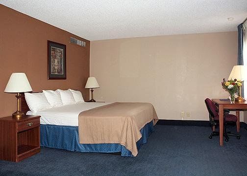 Sunflower Inn & Suites - Garden City Rum bild