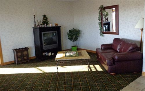 Sunflower Inn & Suites - Garden City Exteriör bild